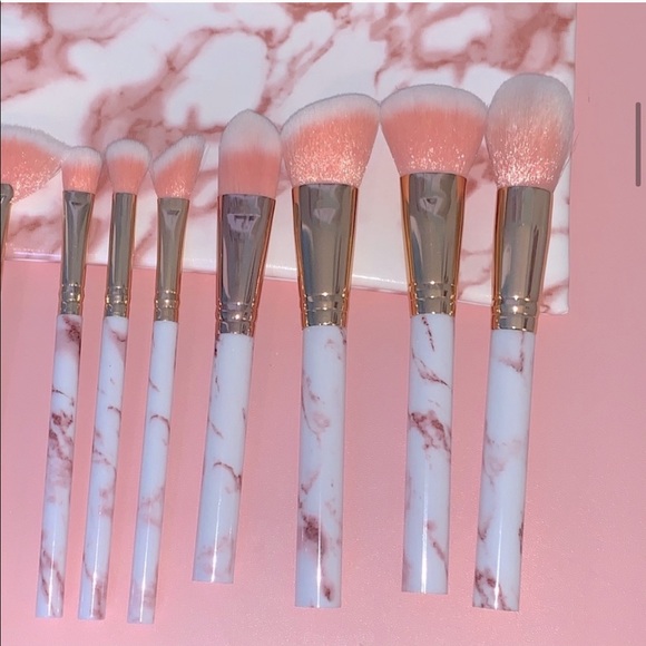FINAL PRICE DROP  🎉HP🎉 NEW! 12 Makeup Brush Set Marble Pink/White w/ Bag - Picture 7 of 12